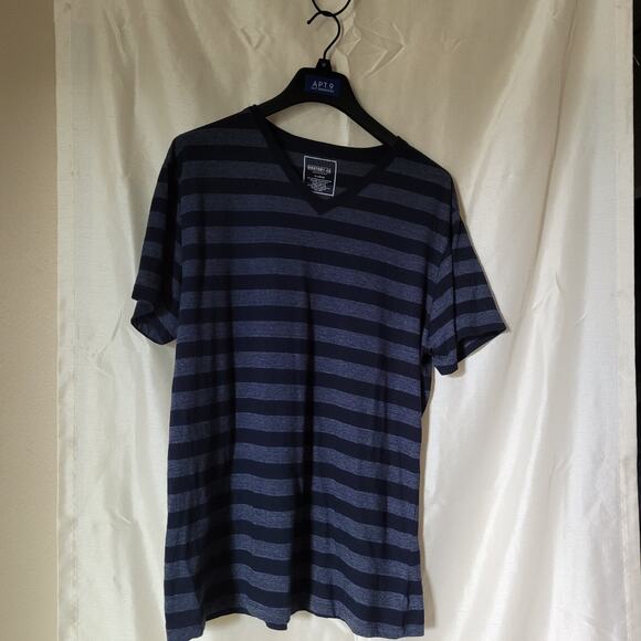 Dikotomy XL V-Neck Striped T-Shirt - Picture 1 of 11